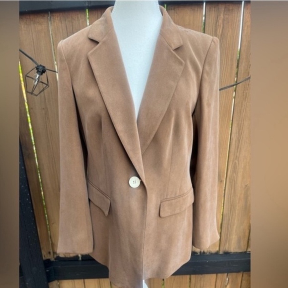 Lafayette 148 %100 Silk Blazer